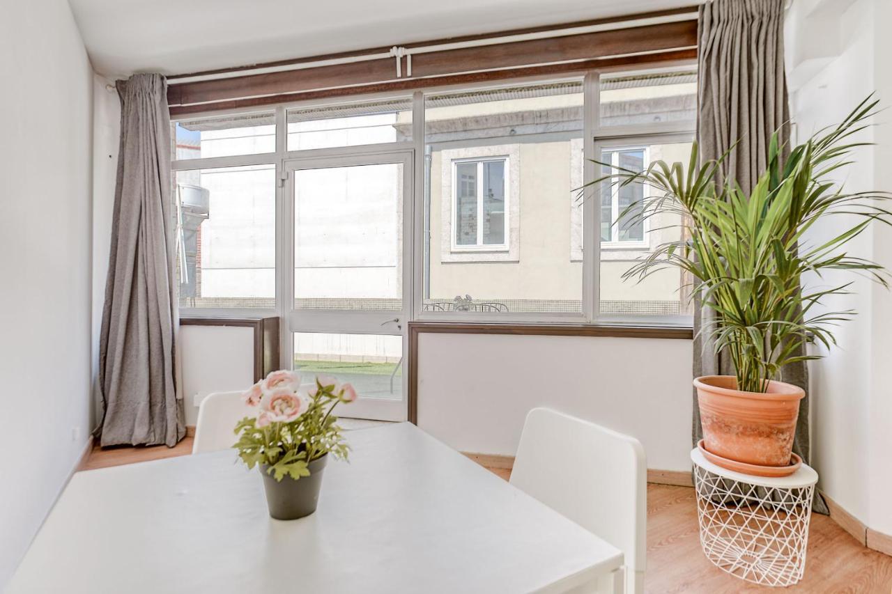 Travel & Live Aliados Apartment Porto Luaran gambar