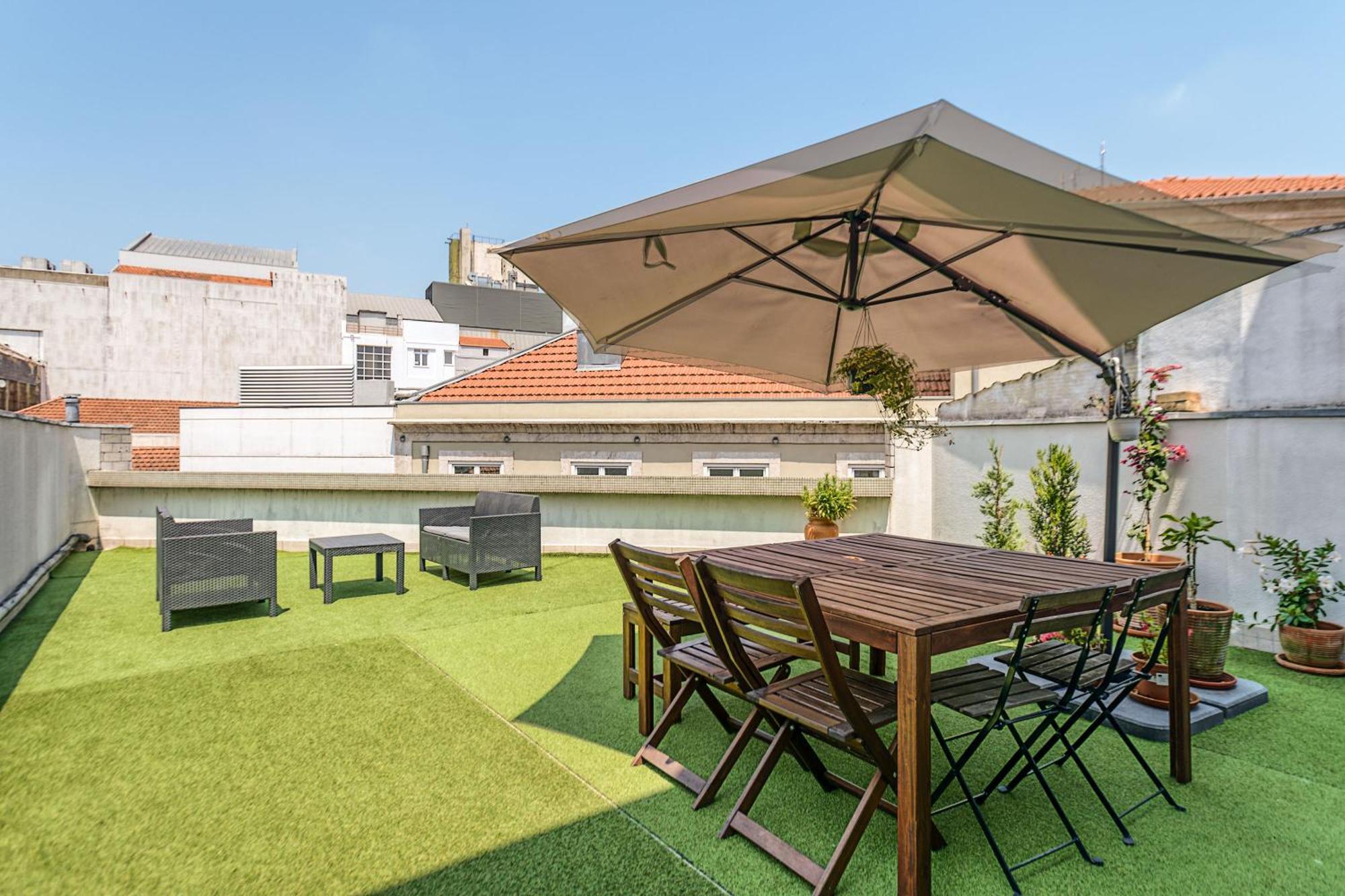 Travel & Live Aliados Apartment Porto Bilik gambar